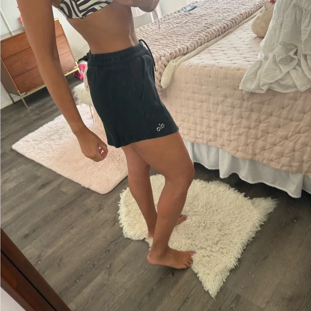 ALO Yoga lightweight black